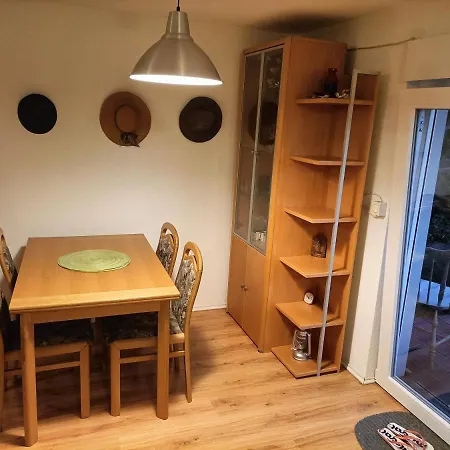아파트 Kati's Gastehaus *